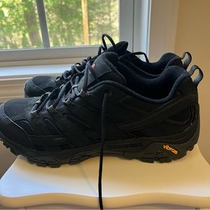 NWOT Merrell Men’s Sneakers, Black, Size 12